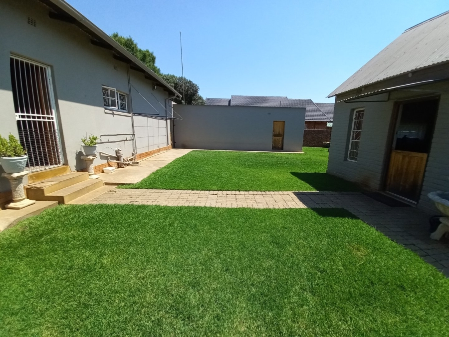 2 Bedroom Property for Sale in Potchefstroom North West